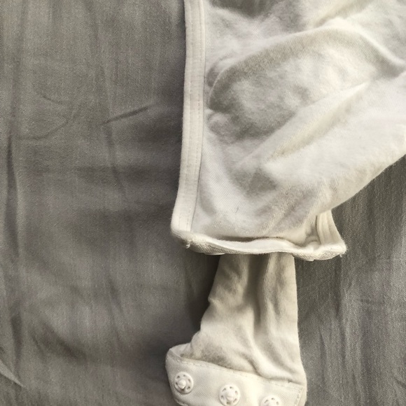 White cotton onesie - Picture 4 of 6